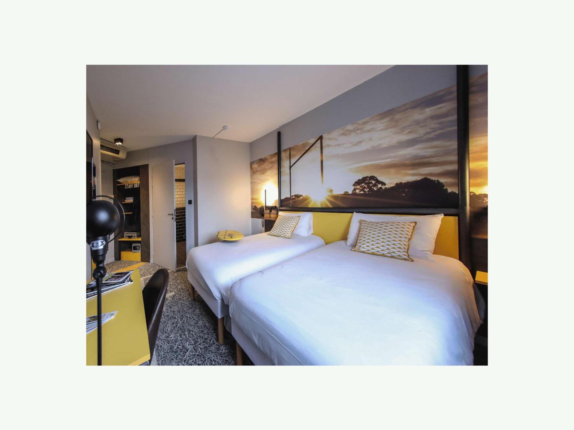 Ibis Styles Clermont-Ferrand Republique Hotel Bagian luar foto
