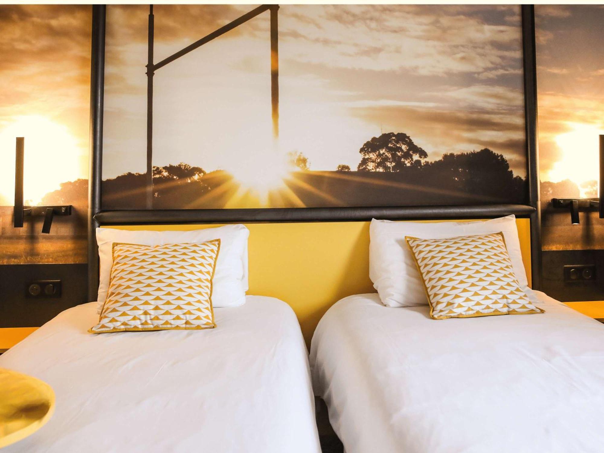 Ibis Styles Clermont-Ferrand Republique Hotel Bagian luar foto