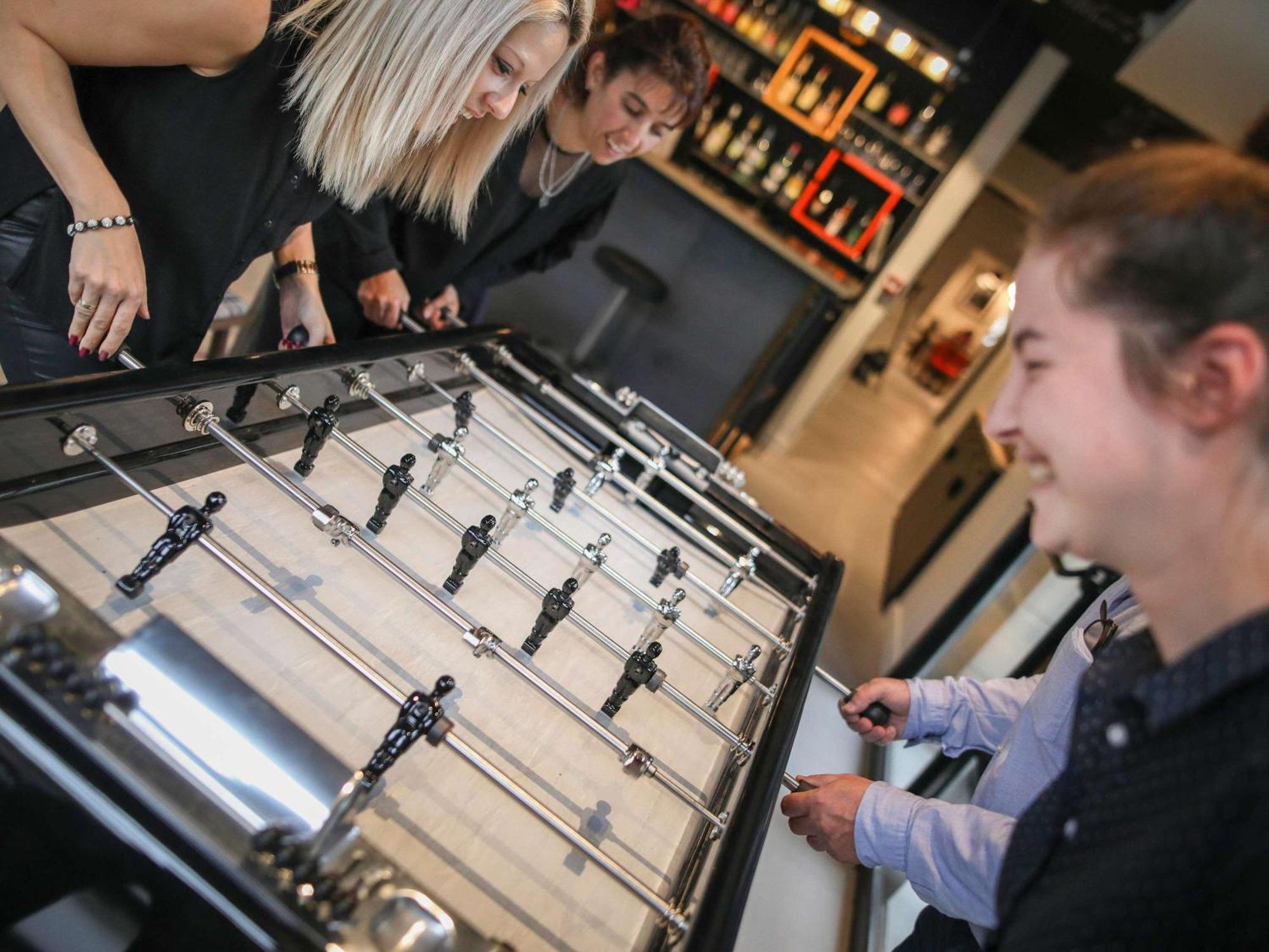 Ibis Styles Clermont-Ferrand Republique Hotel Bagian luar foto