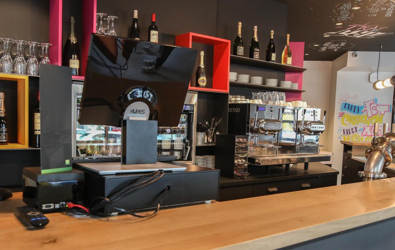 Ibis Styles Clermont-Ferrand Republique Hotel Bagian luar foto