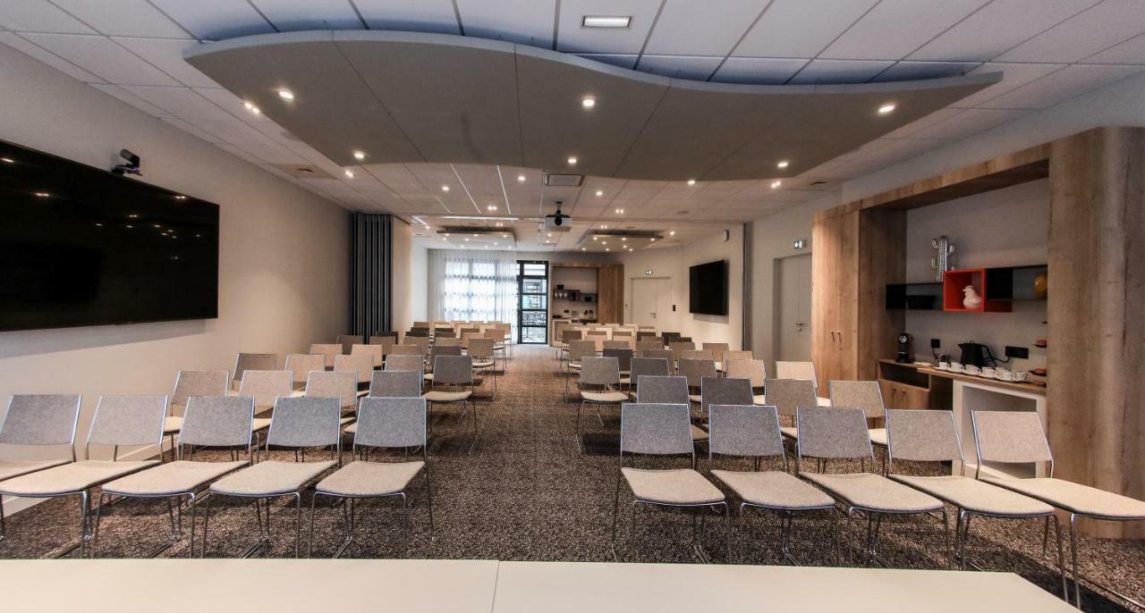 Ibis Styles Clermont-Ferrand Republique Hotel Bagian luar foto